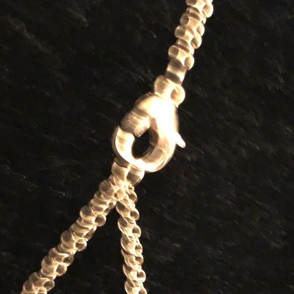 Elegant Gold Crucifix Pendant Necklace - Picture 6 of 7